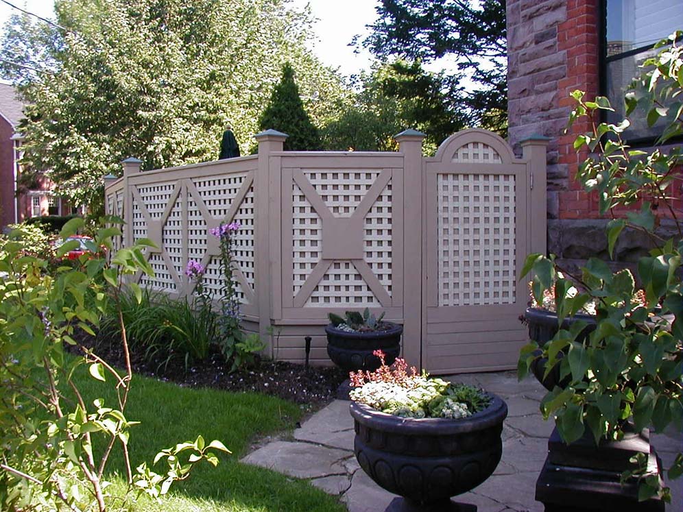 Formal Gate on X Fence